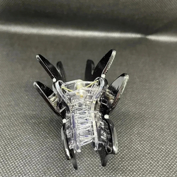 Halloween themed bat  🦇 hair clip - Picture 5 of 7